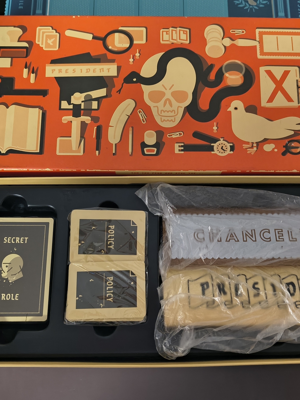 Authentic SECRET HITLER Board Game - OPEN BOX / BRAND NEW SEALED COMPONENTS